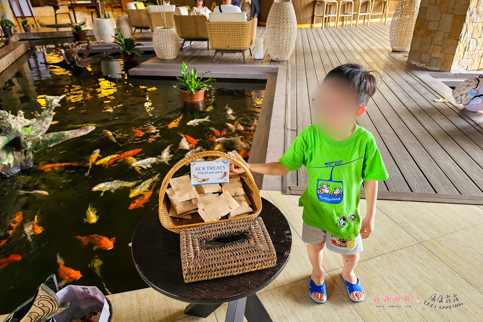 一包魚飼料只要20披索。