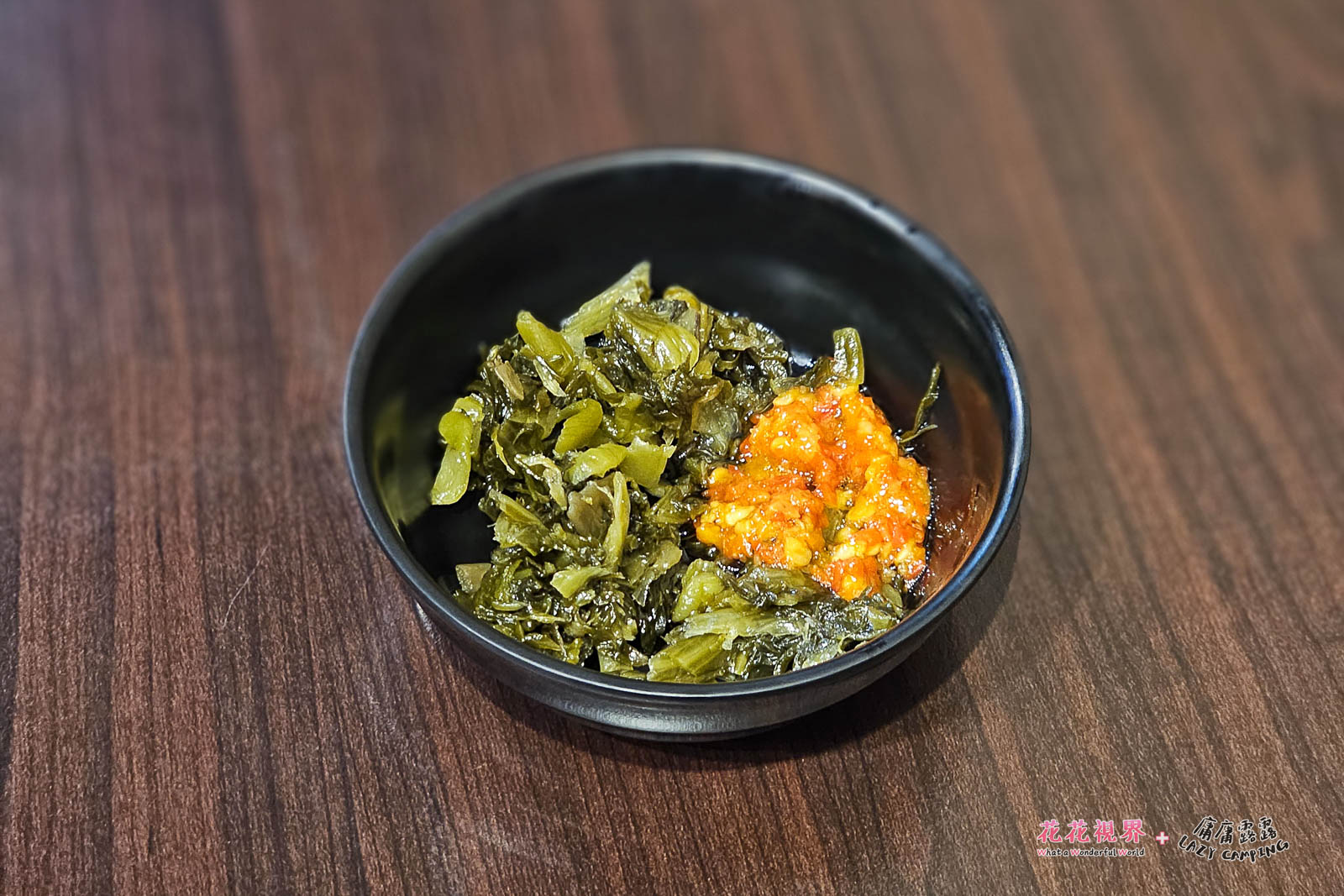 如果嫌味道不夠重,有酸菜、辣椒可以加。