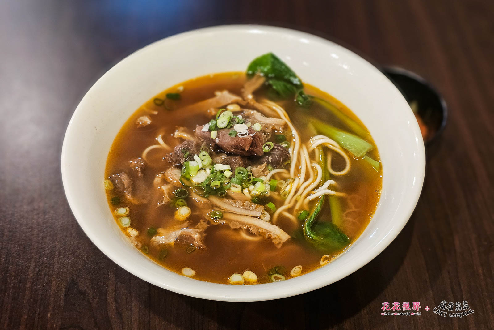牛三寶牛肉麵,碗不大,份量適中。