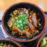 清牛堂牛肉麵，清燉好吃川味紅燒更讚