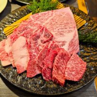 大阪「燒肉力丸」，爽吃黑毛和牛！